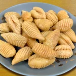 ঝিনুক পিঠা